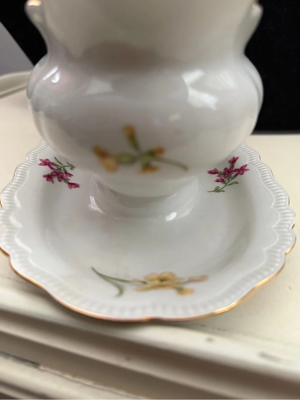 Vin PMR Bavaria Jaegar & Comapny Gravy Boat w Underplate Gold Trim